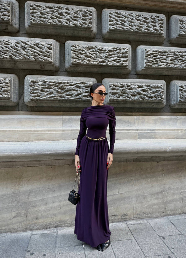 فستان بنفسجي ملكي مع شال كتف مدمج
