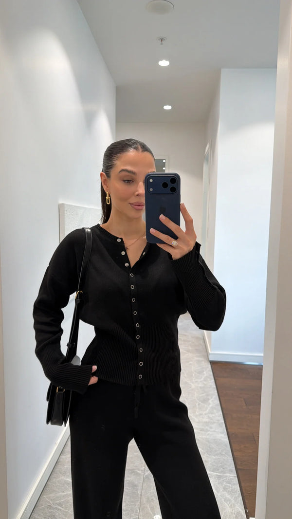 طقم تريكو مخصر باللون الاسود