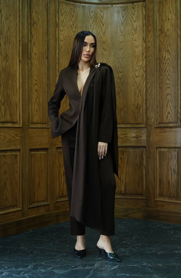 طقم رسمي بتصميم عصري