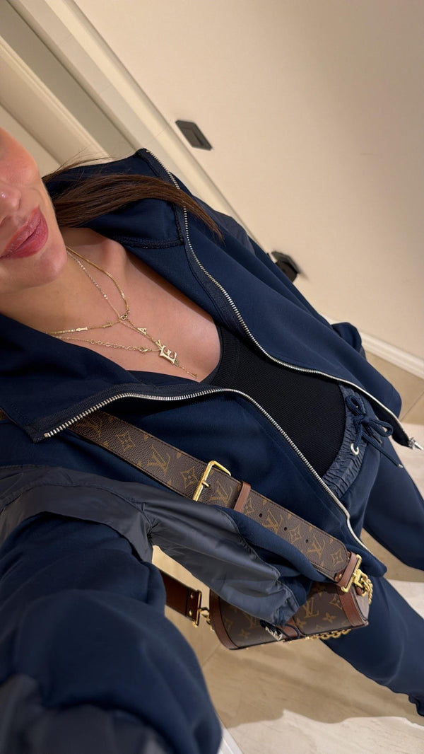 طقم ماركة بسحاب أمامي بتفاصيل قماش باراشوت