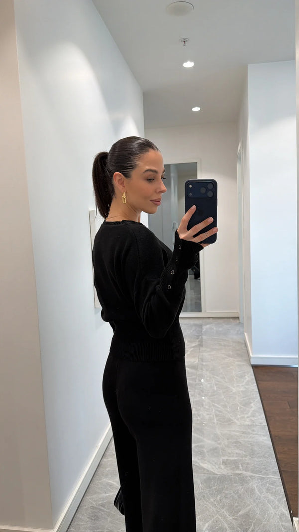 طقم تريكو مخصر باللون الاسود