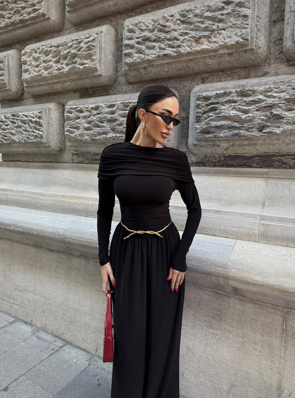 فستان اسود ملكي مع شال كتف مدمج