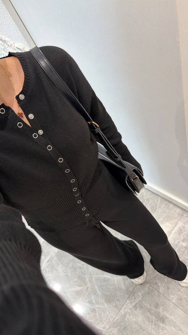 طقم تريكو مخصر باللون الاسود