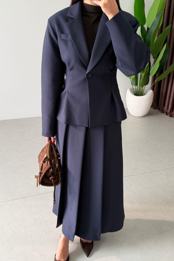 طقم تنورة كلوش