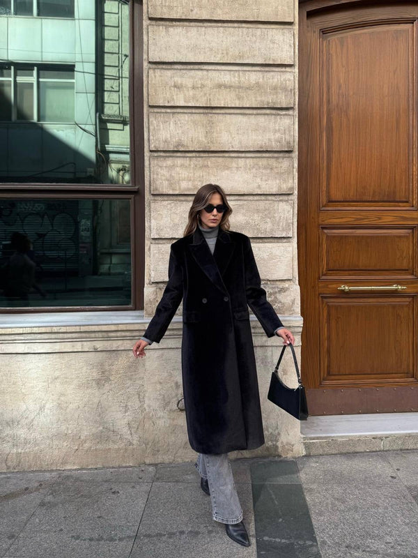 جكيت فرو طويل باللون الاسود