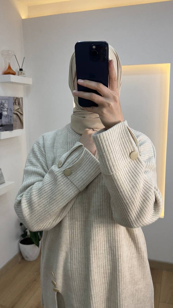 طقم تنوره تريكو بأزرار جانبية