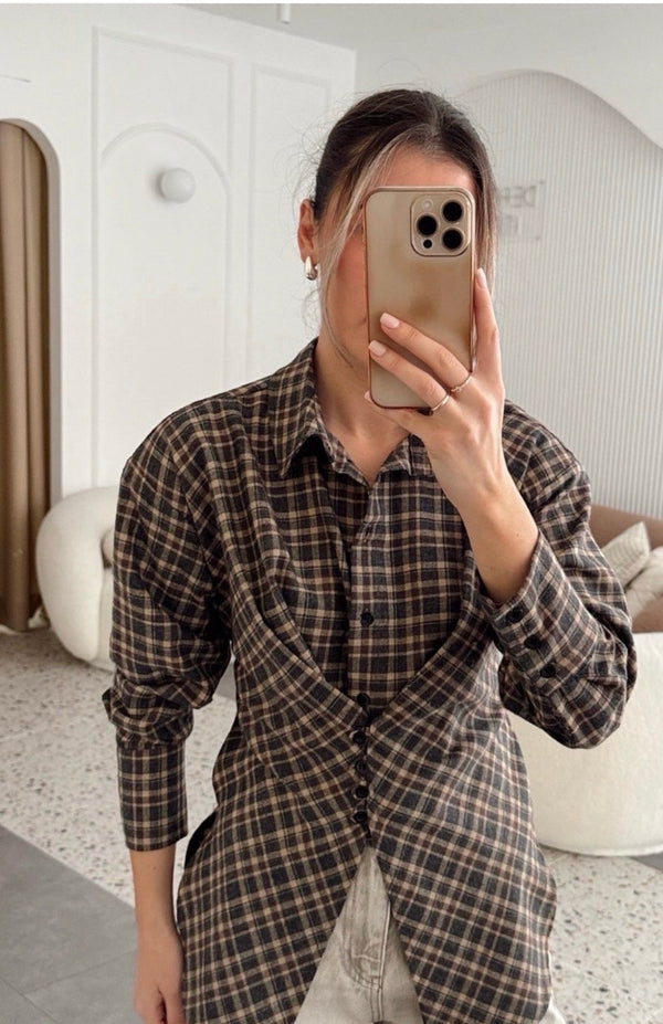 قميص كاروهات بألوان الخريف