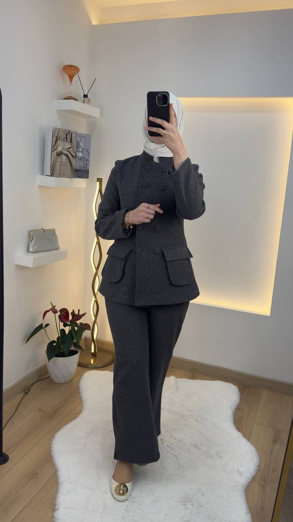 طقم رسمي شتوي باللون الرمادي