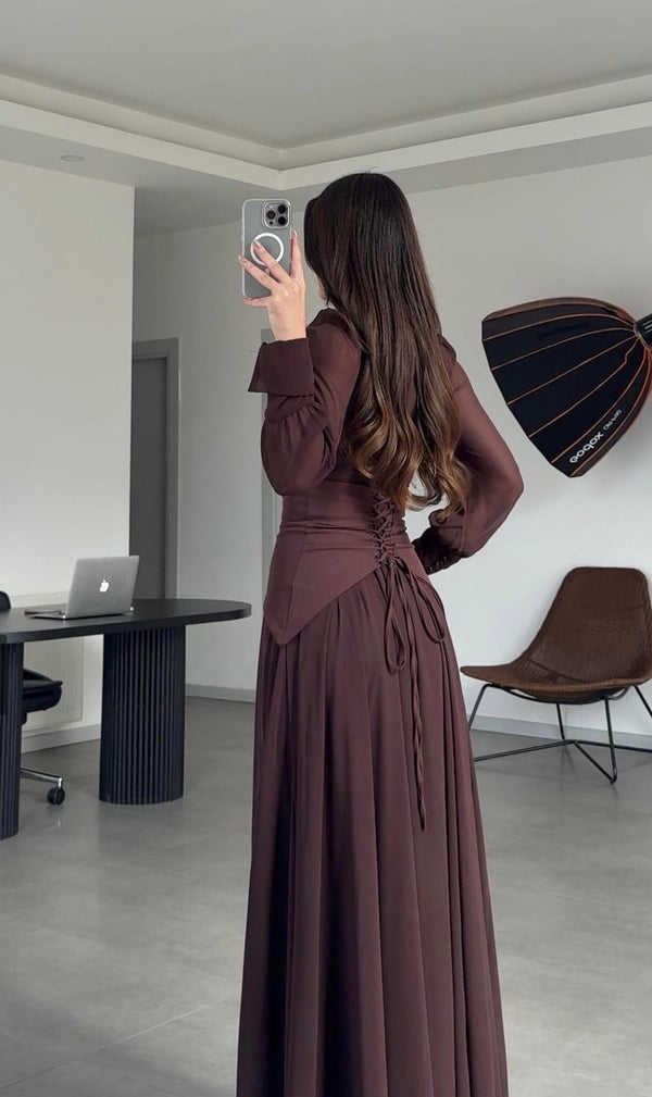 فستان بني بتصميم كورسيه