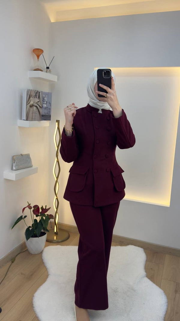 طقم رسمي شتوي باللون البورغاندي