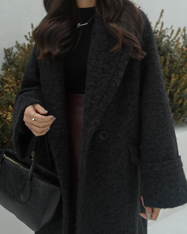 جكيت صوف طويل باللون الاسود