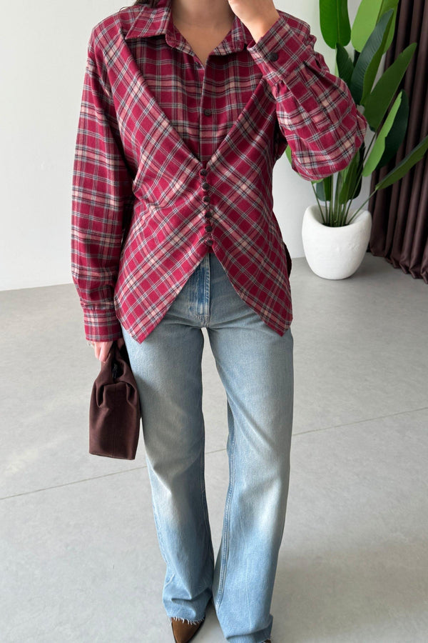 قميص كاروهات باللون الاحمر