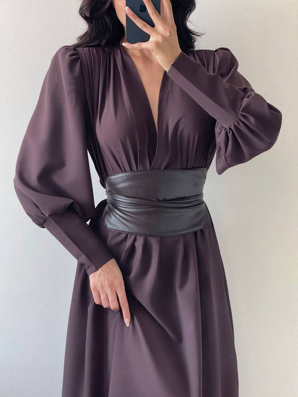 فستان بني مع بلت بني