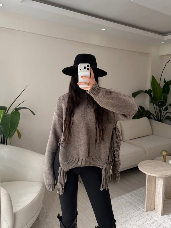 بلوز محبوك مع فتحة جانبية كابتشينو