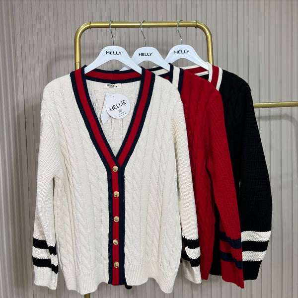 جرزة محبوكة ازرار ذهبية طول وسط