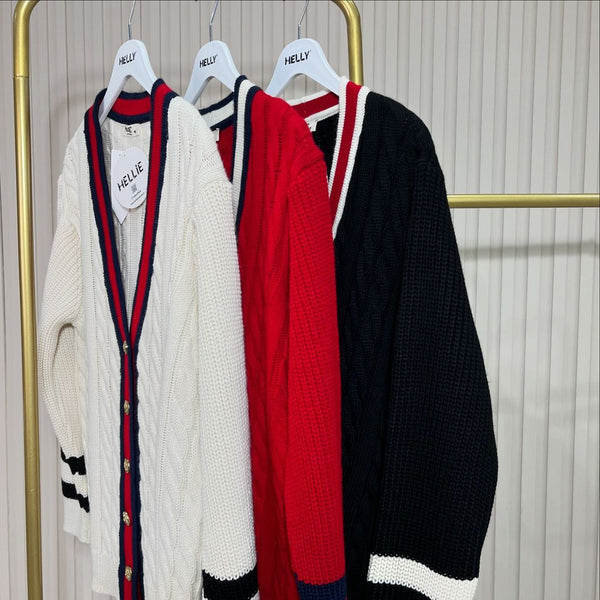 جرزة محبوكة ازرار ذهبية طول وسط