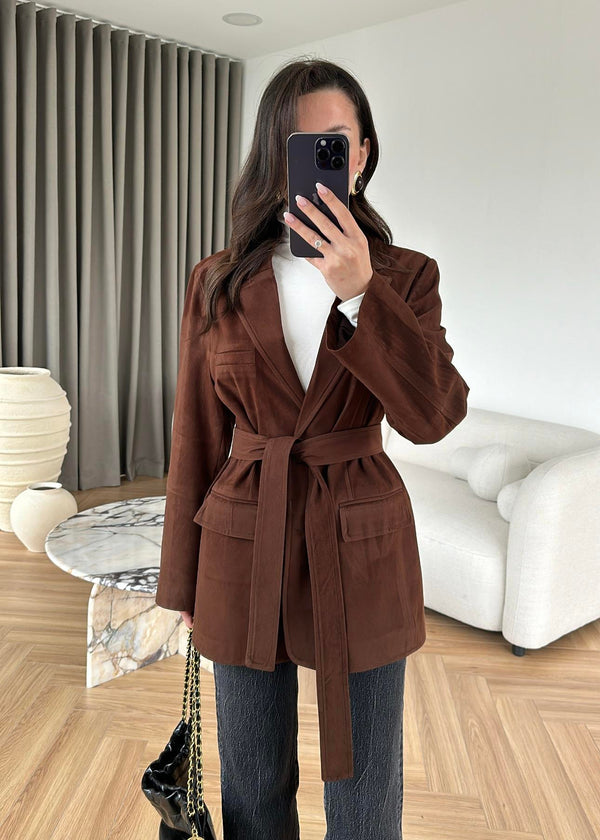 جاكيت شمواه برباط على الخصر