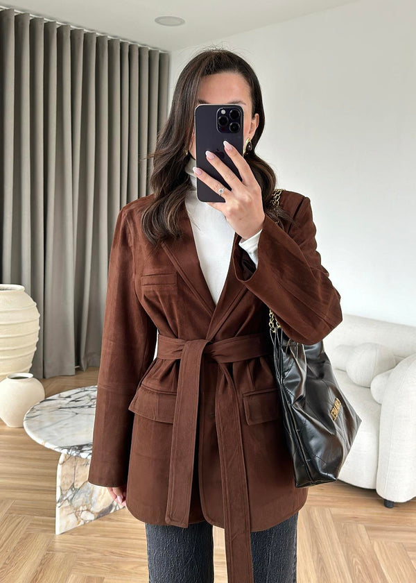 جاكيت شمواه برباط على الخصر