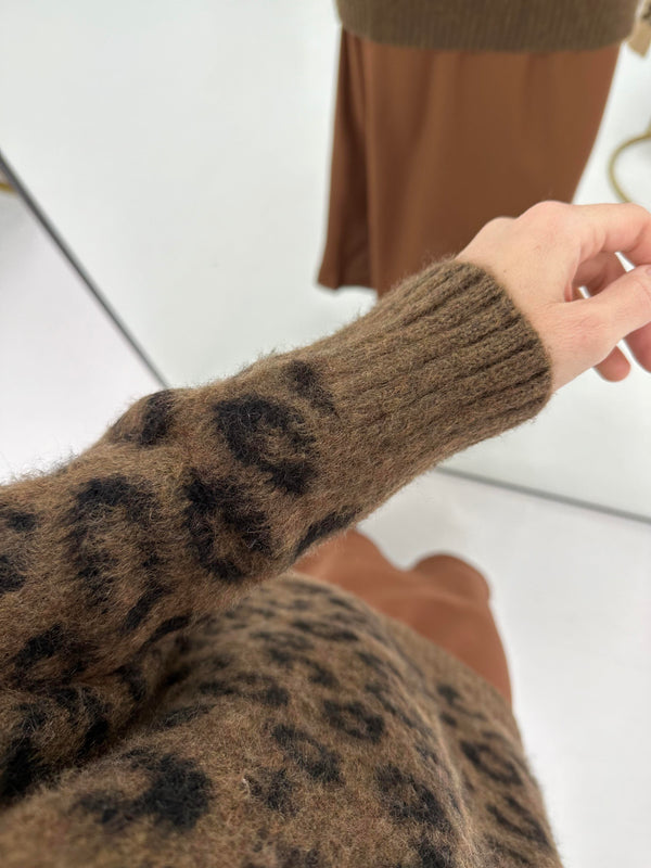 بلوزة ليوباردو بني طويلة