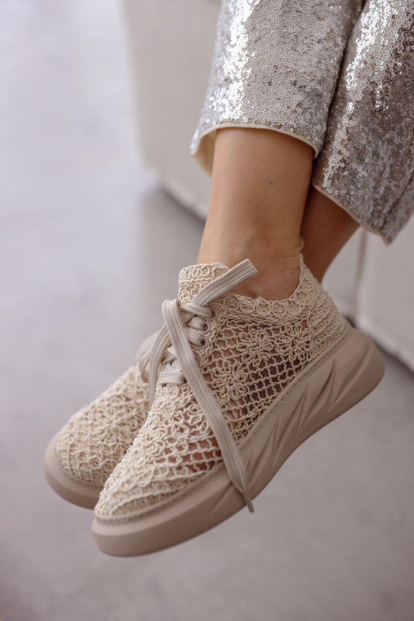 Oliwia حذاء رياضي نسائي بتفاصيل محبوكة - بيج