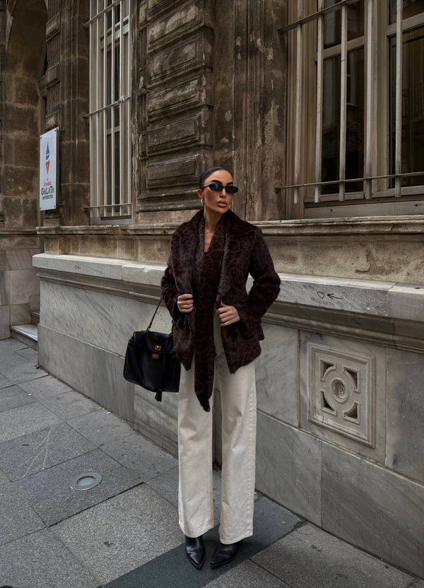 جكيت ليوباردو فاخر مع وشاح