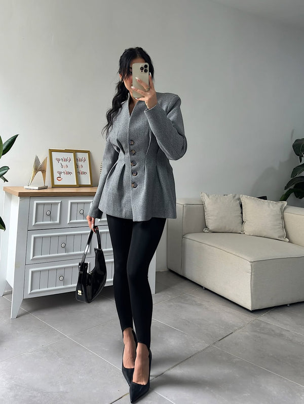 جكيت جوخ مخصر رمادي فاتح