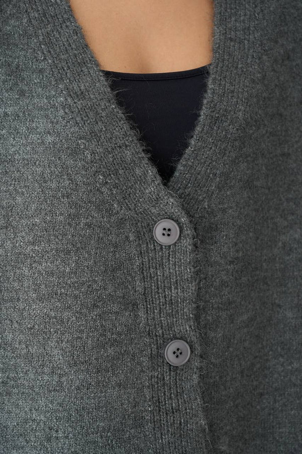 جرزة محبوكه برقبة على شكل V