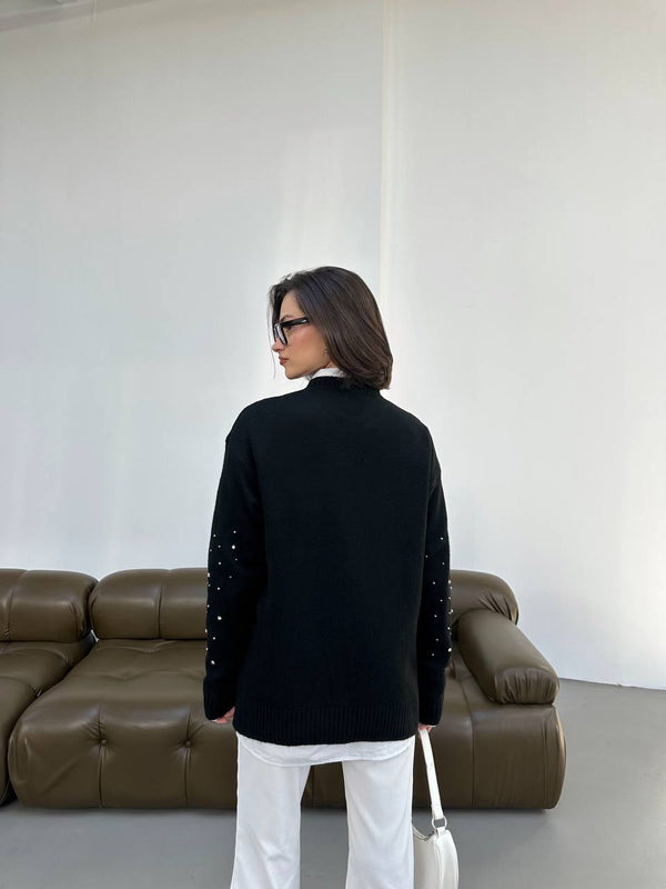 بلوزة مرصعة