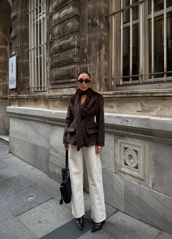 جكيت ليوباردو فاخر مع وشاح