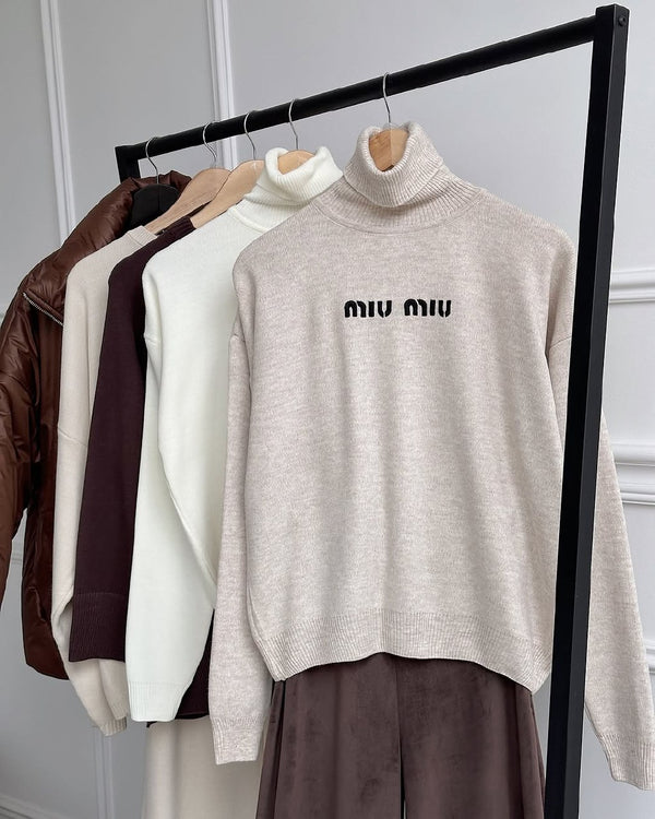 بلوزة جولف miu