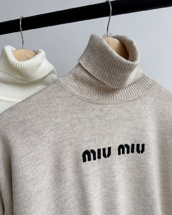 بلوزة جولف miu