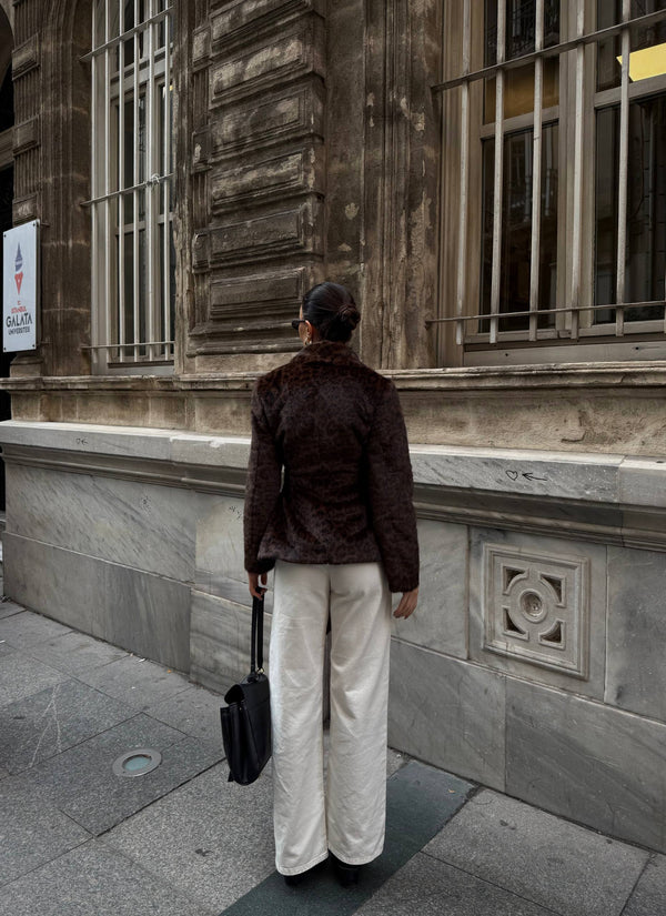 جكيت ليوباردو فاخر مع وشاح