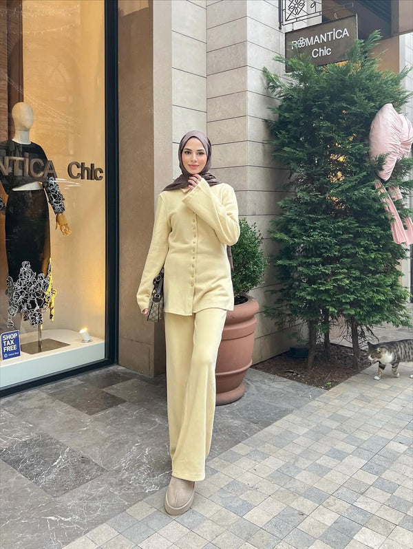 طقم قطعتين ازرار ذهبية - زبدة