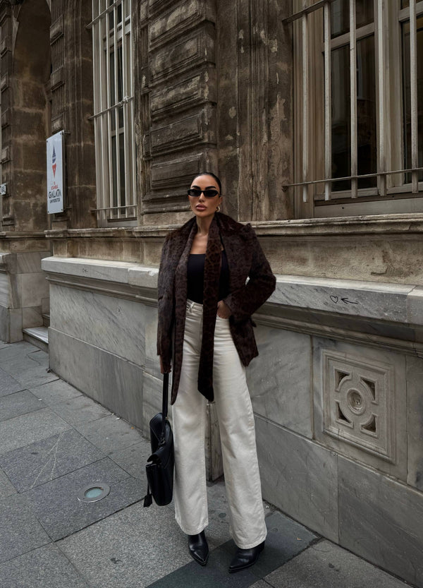 جكيت ليوباردو فاخر مع وشاح