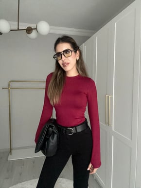 بلوزه بودي باللون الخمري