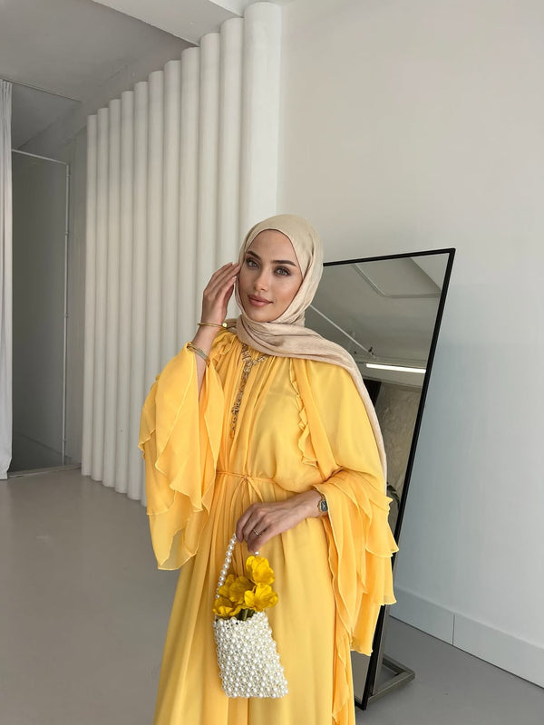 فستان شيفون مع وشاح
