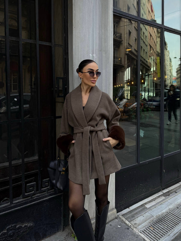 معطف أوبيرا