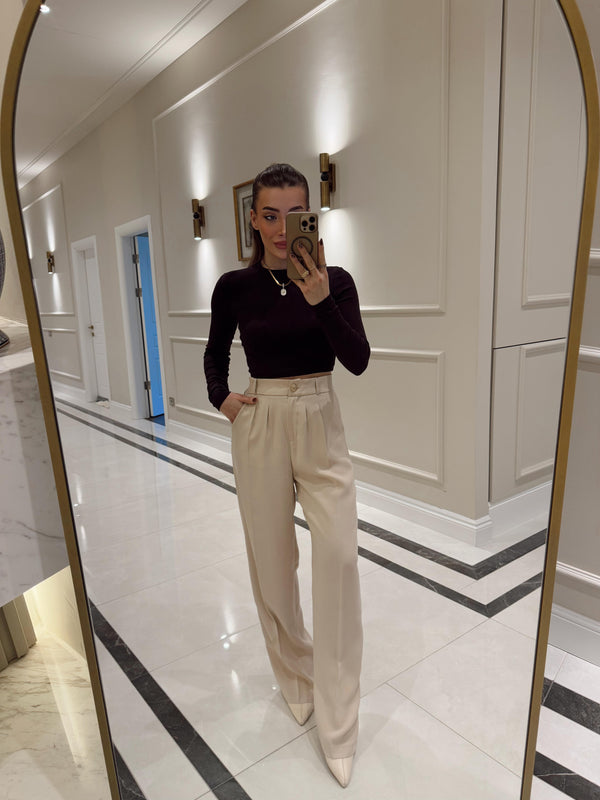 بنطلون زر ذهبي عريض