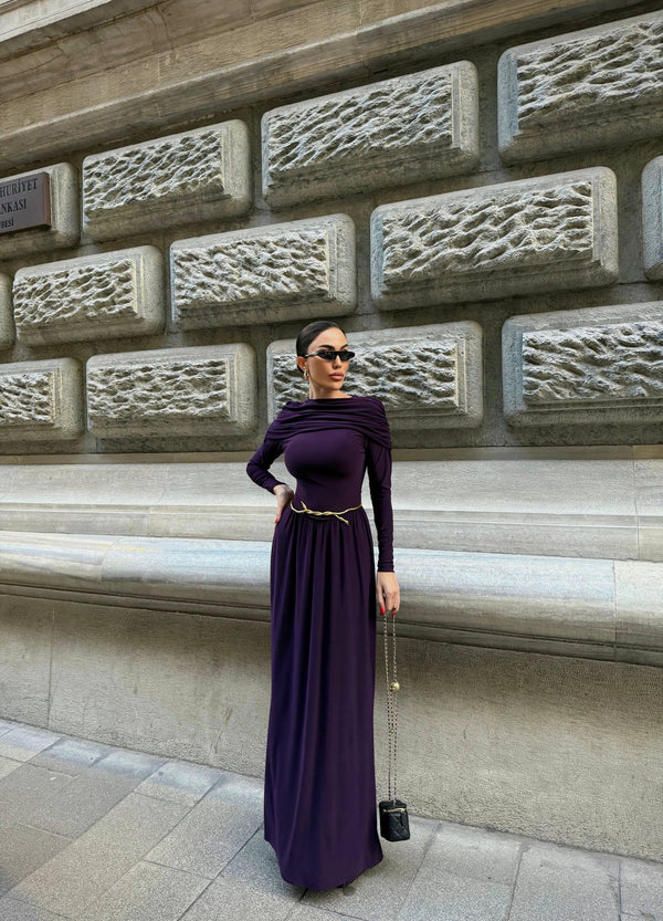 فستان بنفسجي ملكي مع شال كتف مدمج
