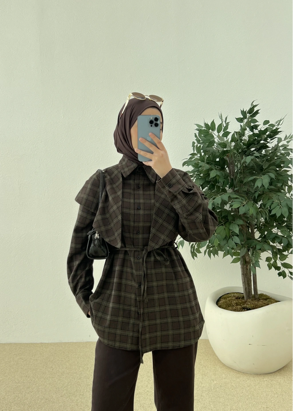 قميص كاروهات بألوان الخريف