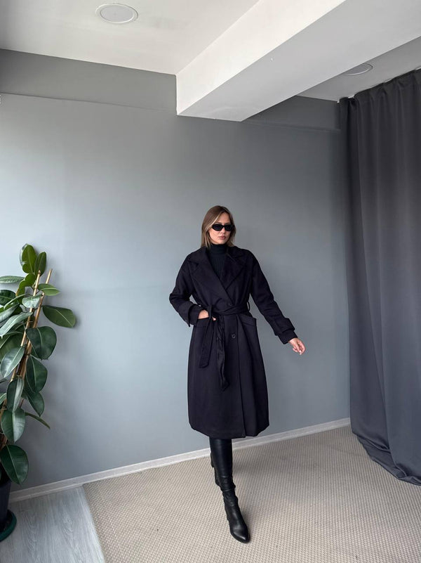 جكيت طويل باللون العنابي الغامق