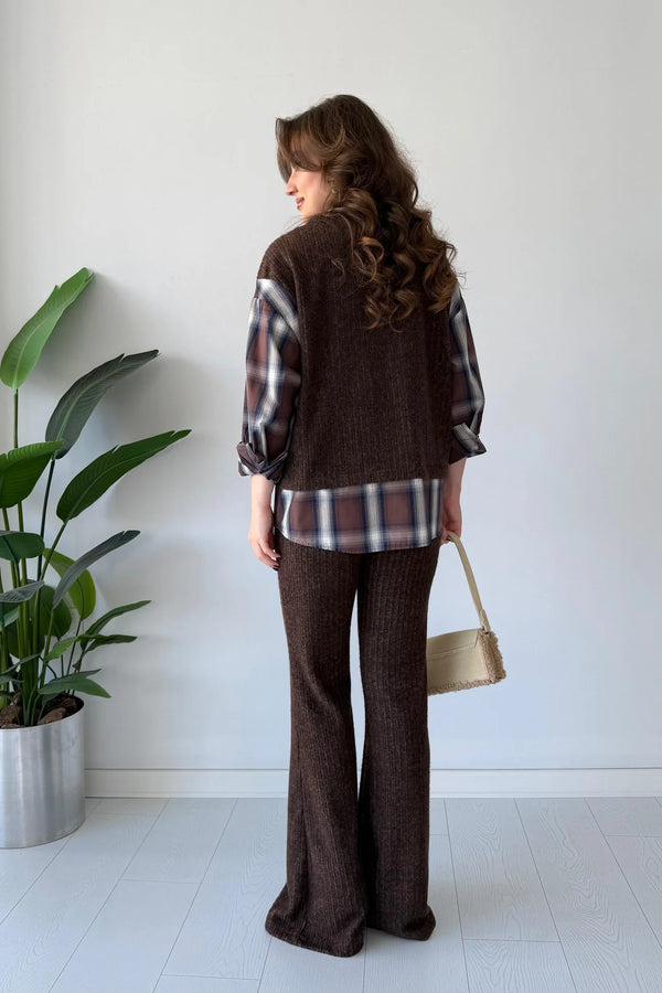 طقم صوف مع قميص كاروهات