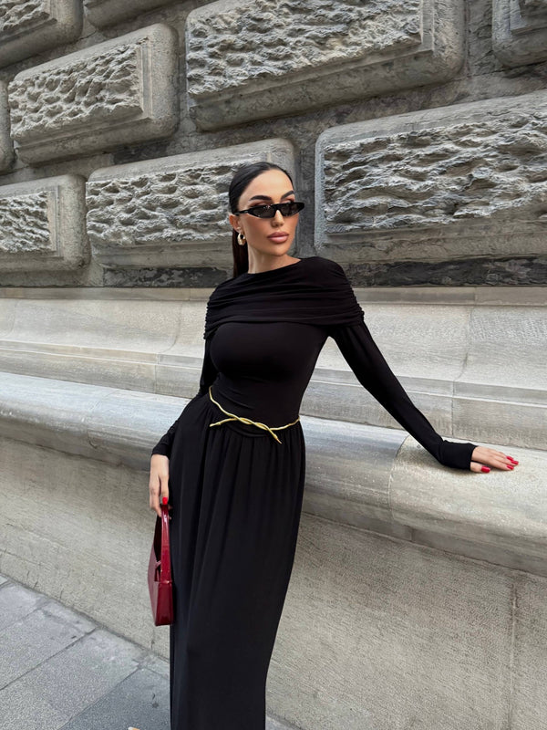 فستان اسود ملكي مع شال كتف مدمج
