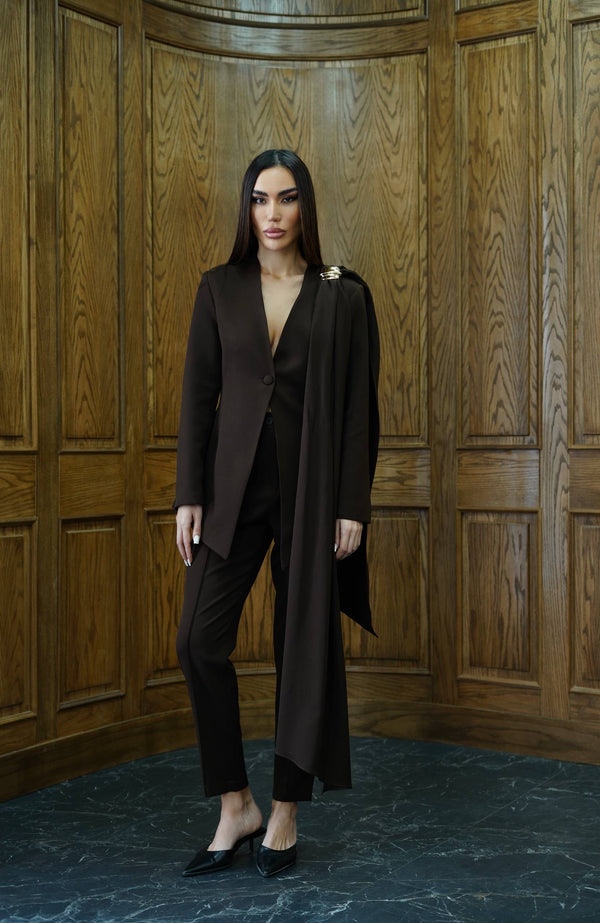 طقم رسمي بتصميم عصري