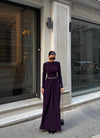 فستان بنفسجي ملكي مع شال كتف مدمج