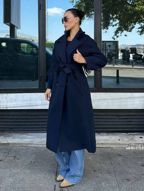 معطف Aurélia – جوخ ناعم أوفر سايز باللون الكحلي