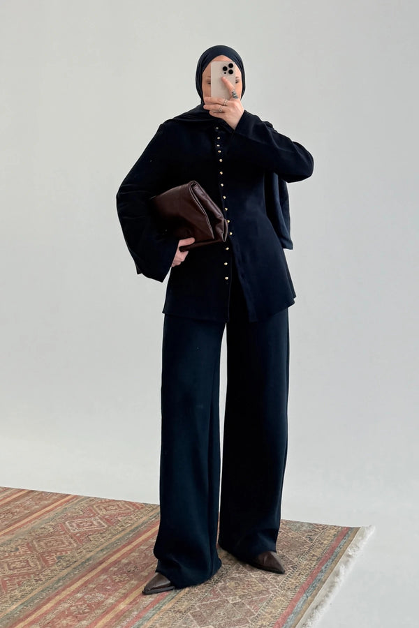 طقم قطعتين ازرار ذهبية - كحلي