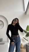 بلوزه ( Oysho ) بفتحه اصبع باللون الاسود