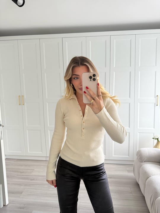 بلوزة بودي ازرار ذهبية مع قبة